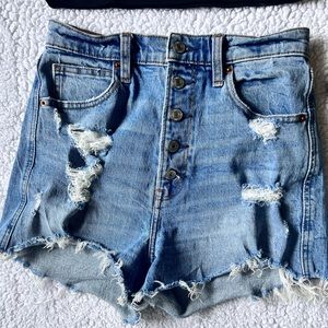 Abercrombie Ultra High Rise Mom Short
